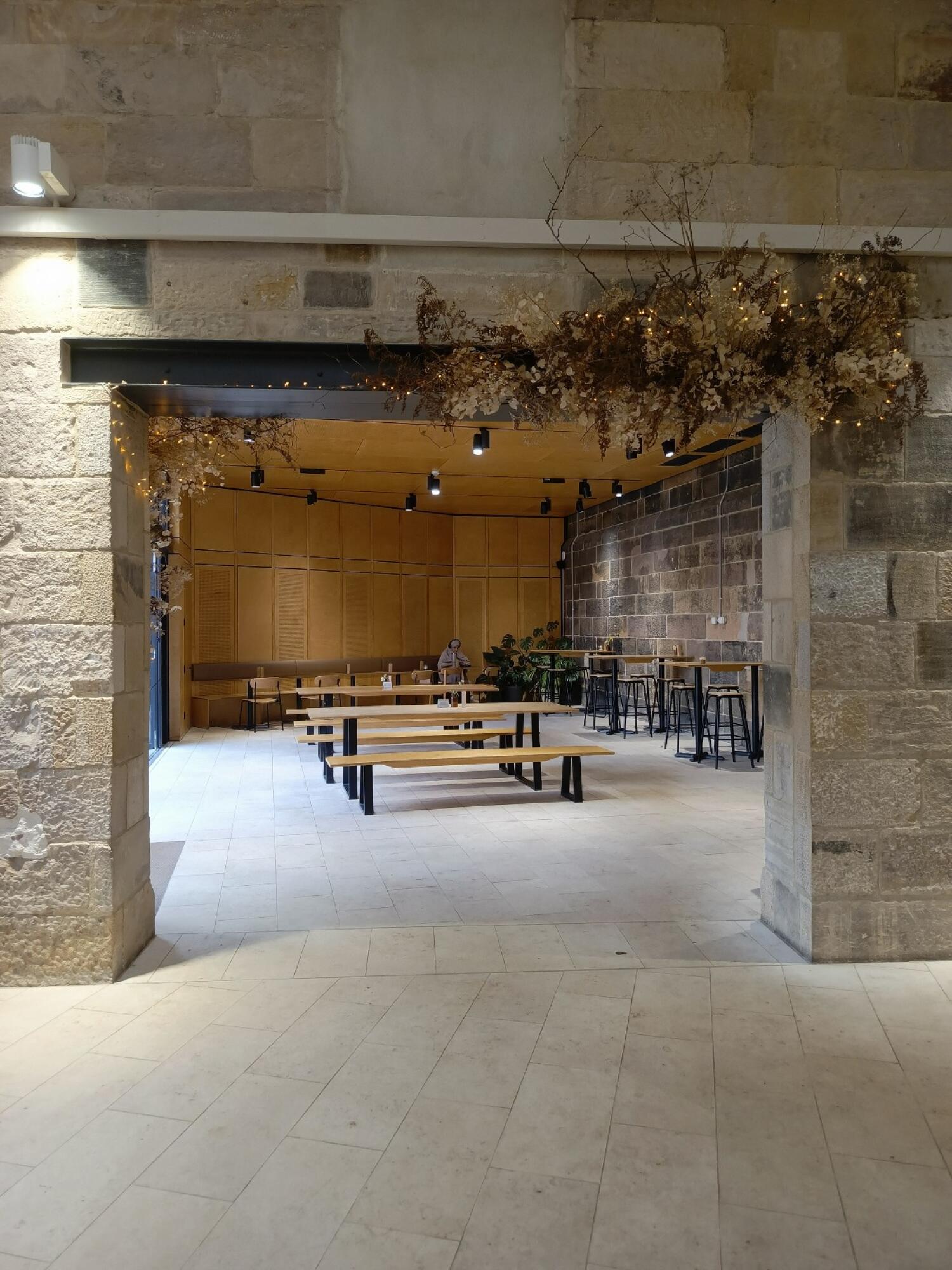 Indoor - Side space