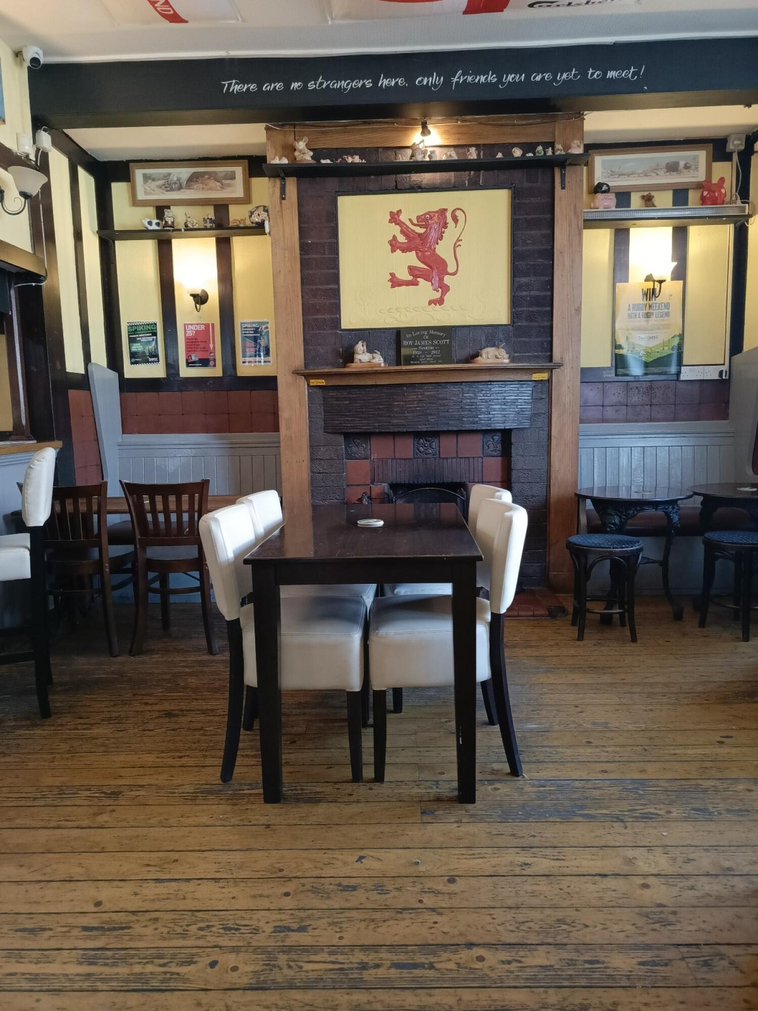 Indoor – Front space