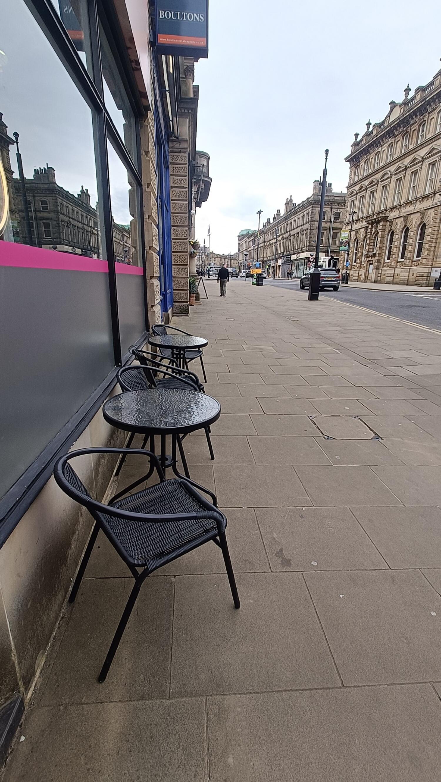 Outdoor – Front or street space