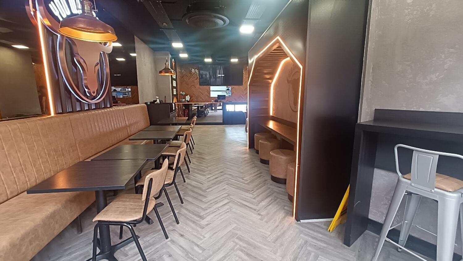 Indoor – Front space