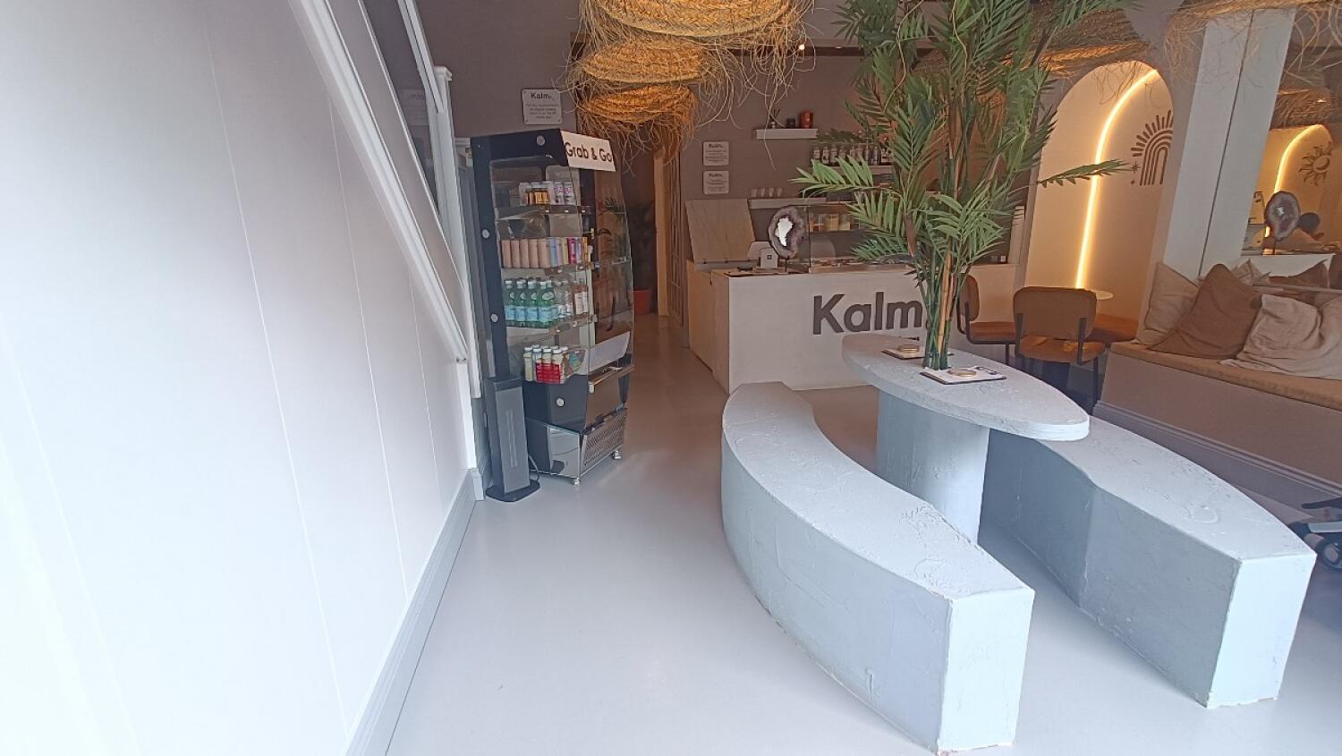 Indoor – Front space