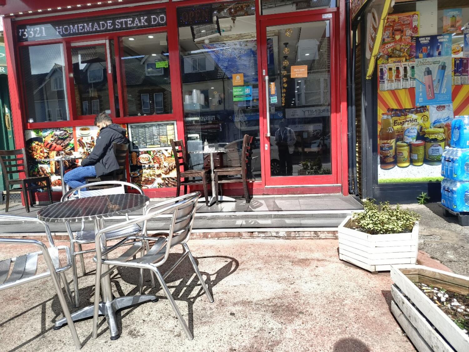 Outdoor – Front or street space
