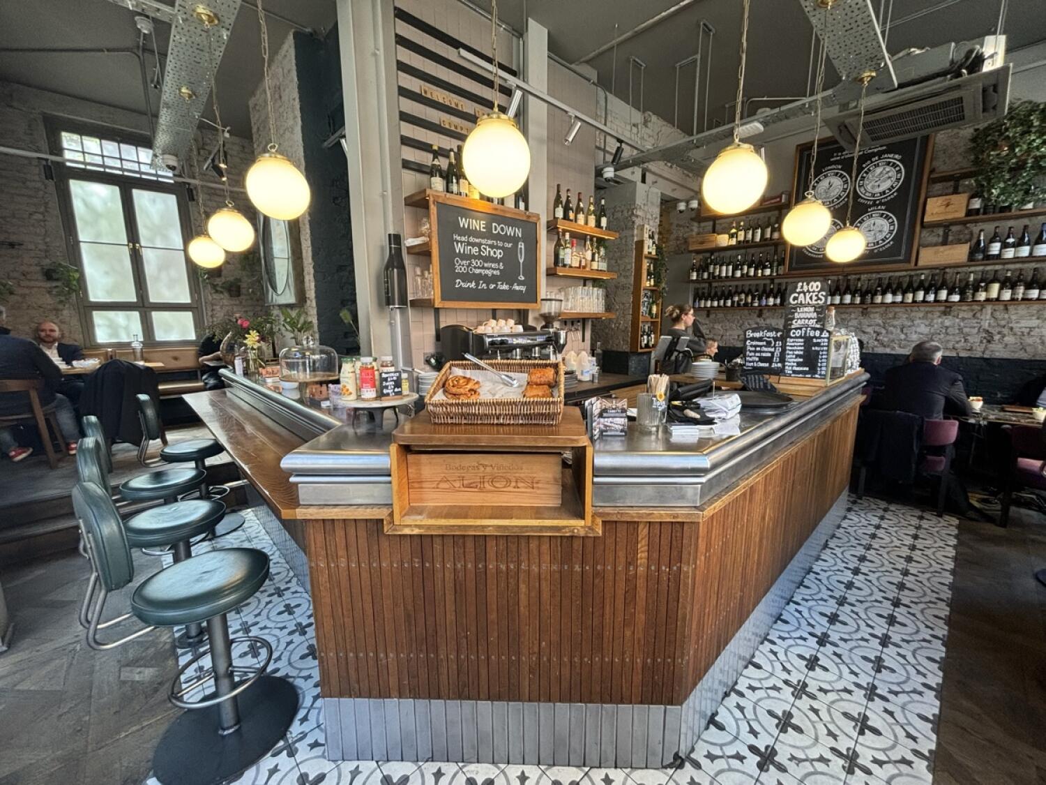 Indoor – Front space