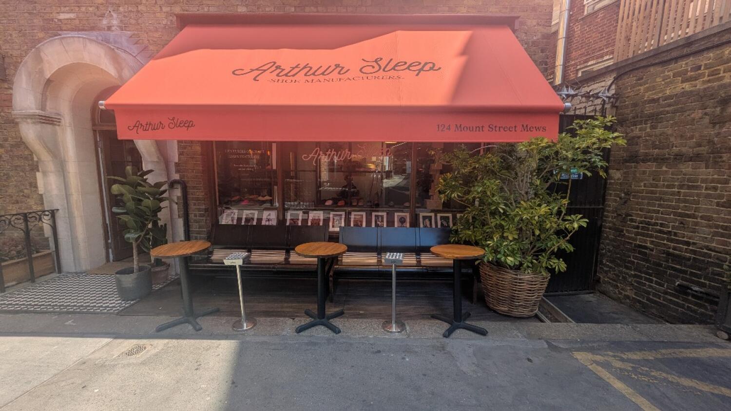 Outdoor – Front or street space