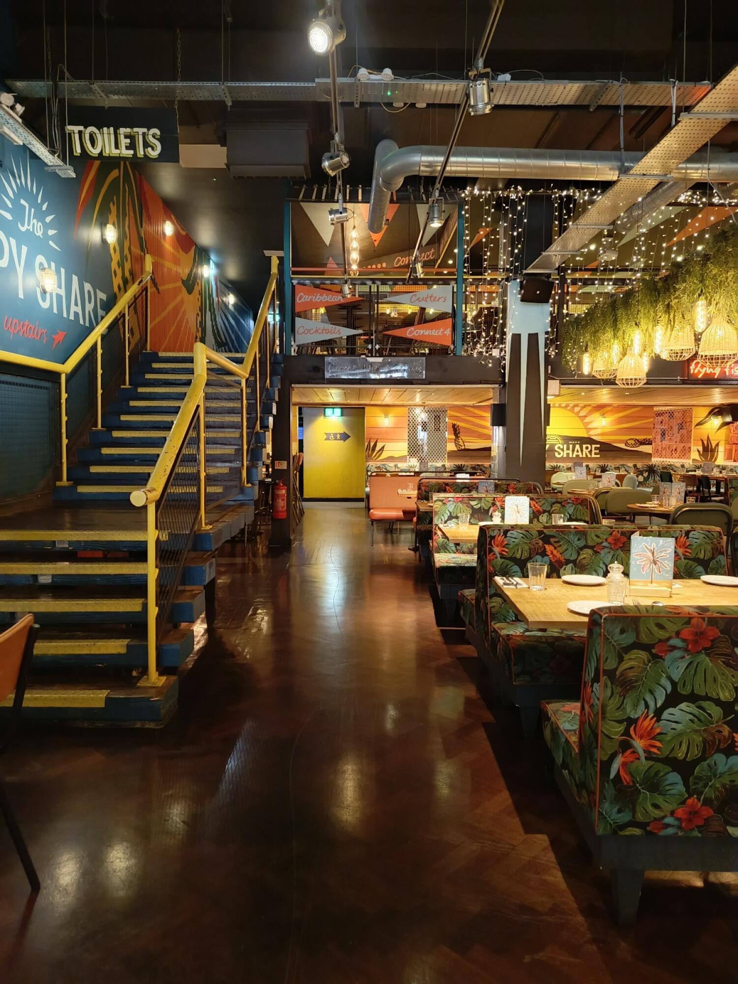 Indoor - Back space