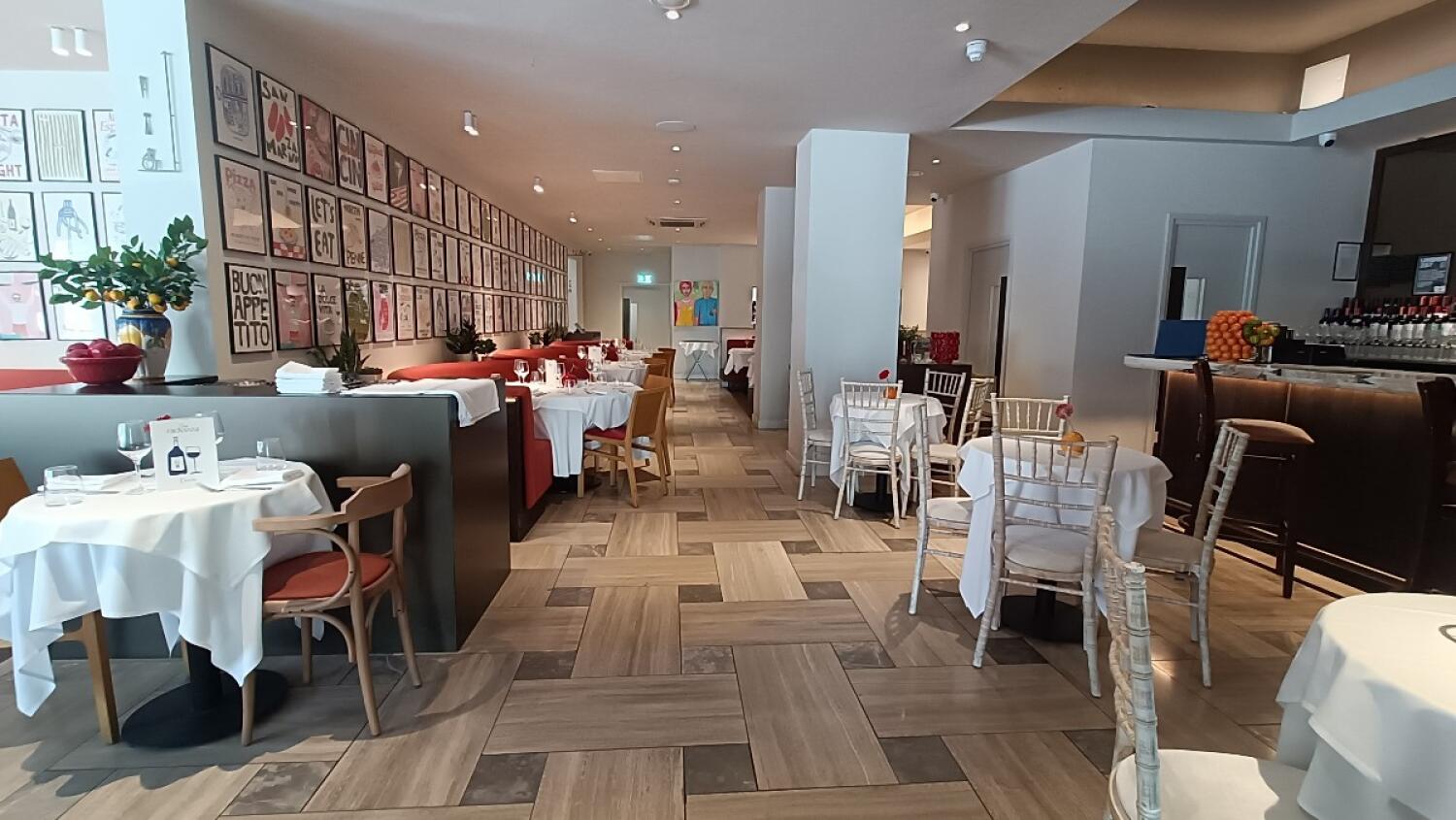 Indoor – Front space