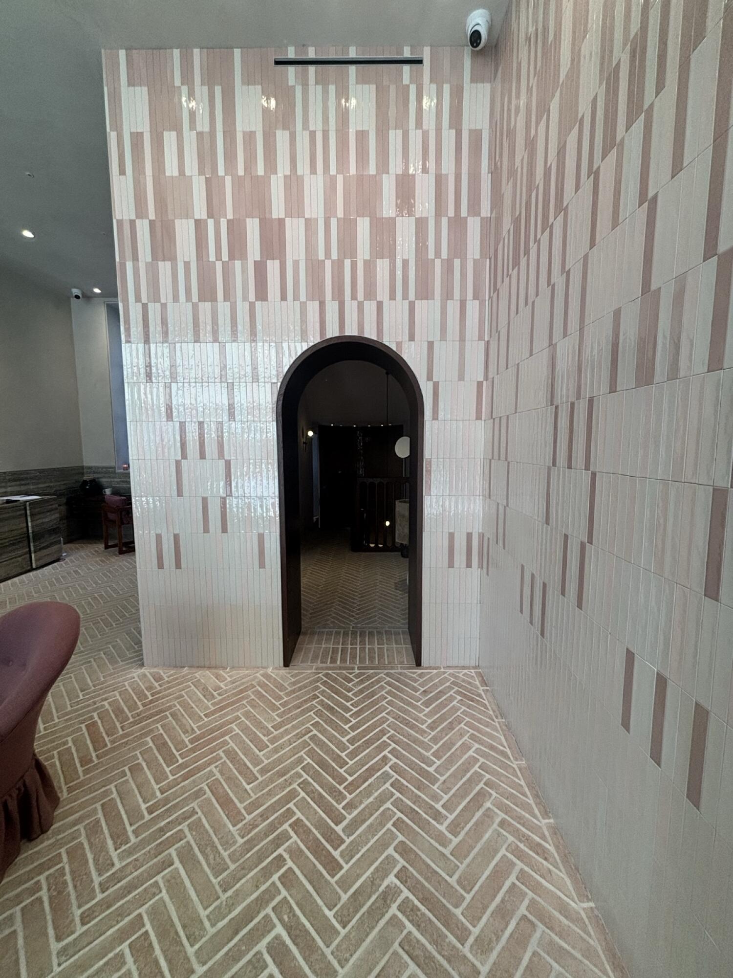 Indoor – Front space