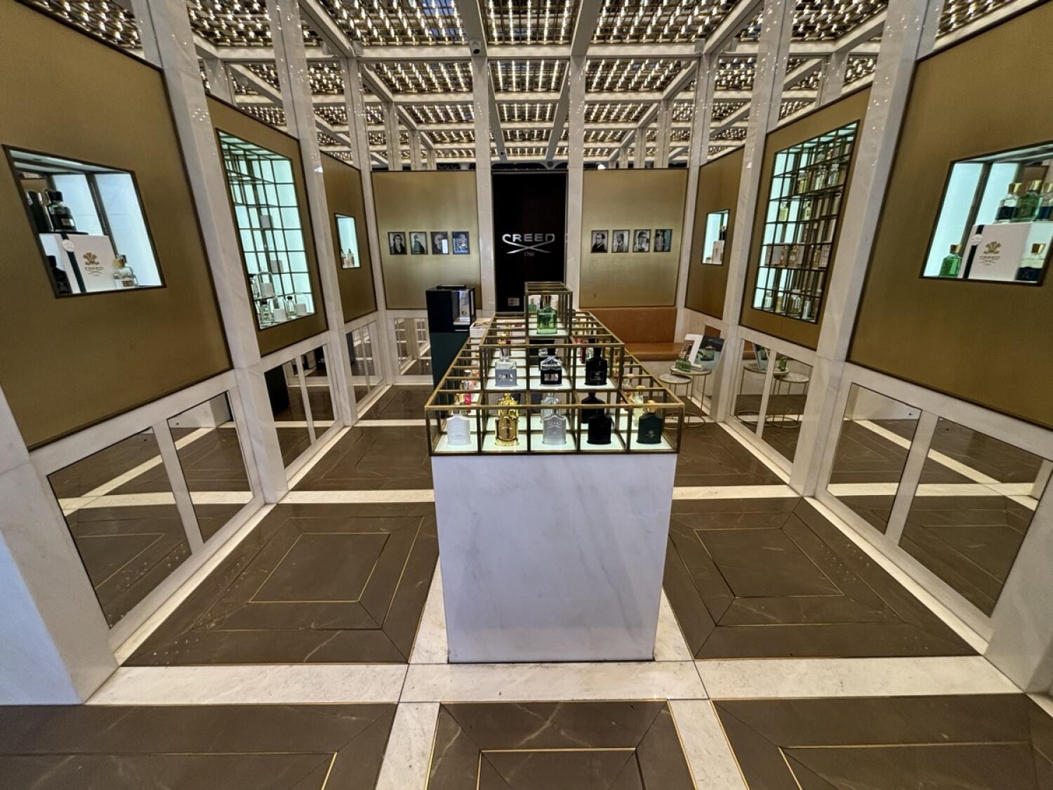 Indoor – Front space
