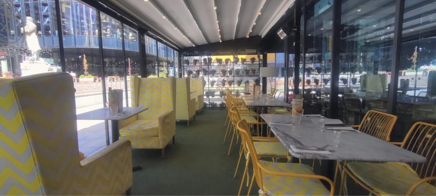 Outdoor – Front or street space