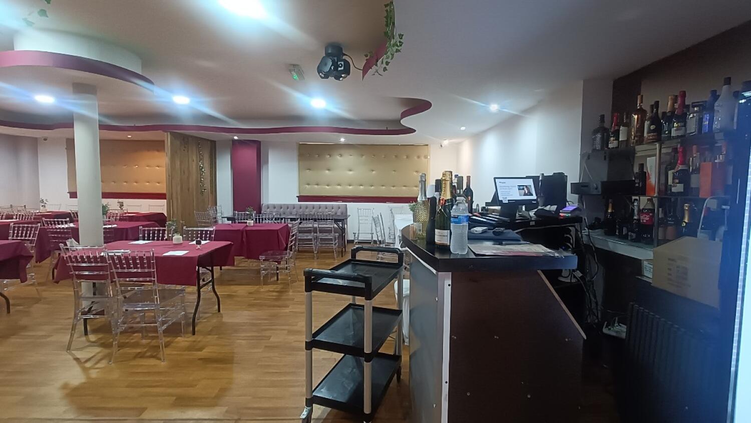 Indoor – Front space