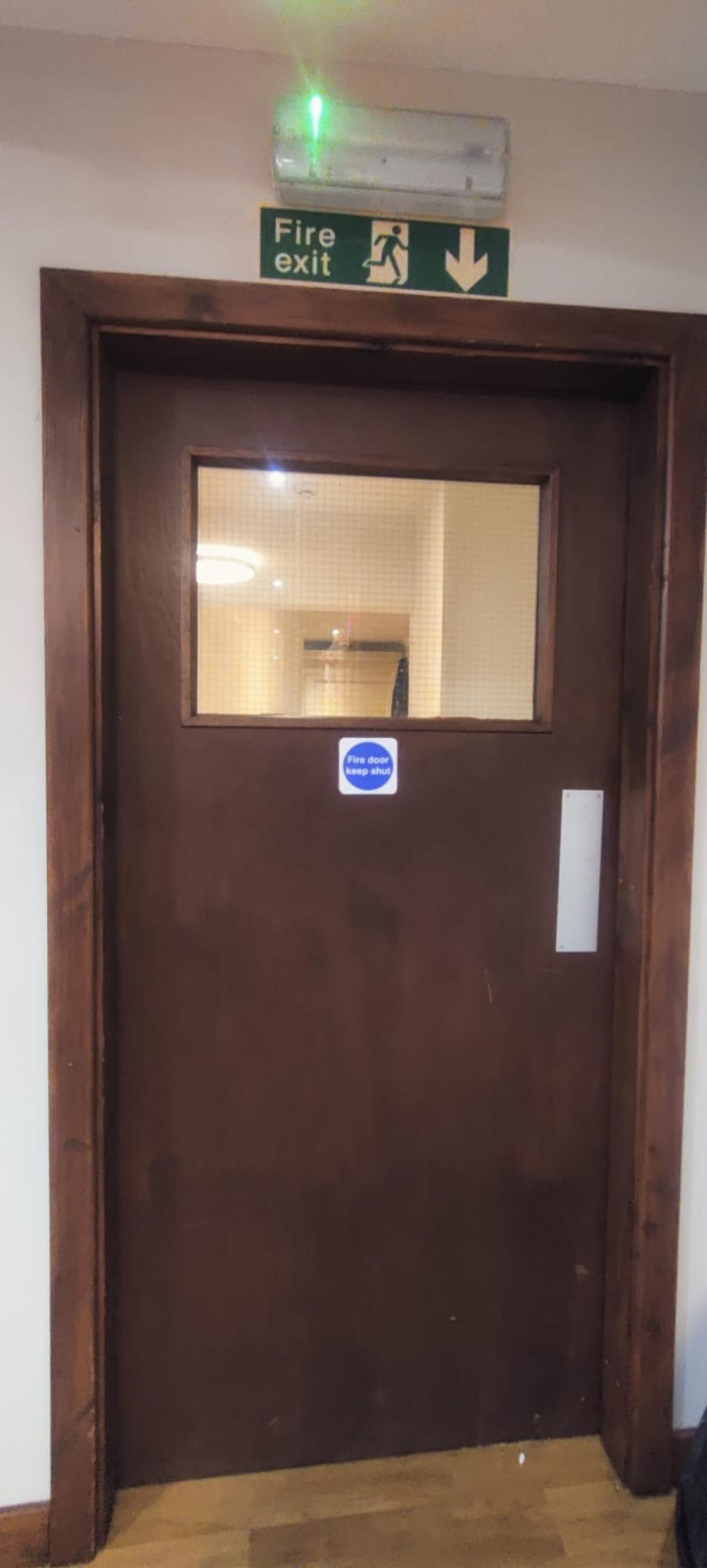 Wheelchair-accessible bathroom