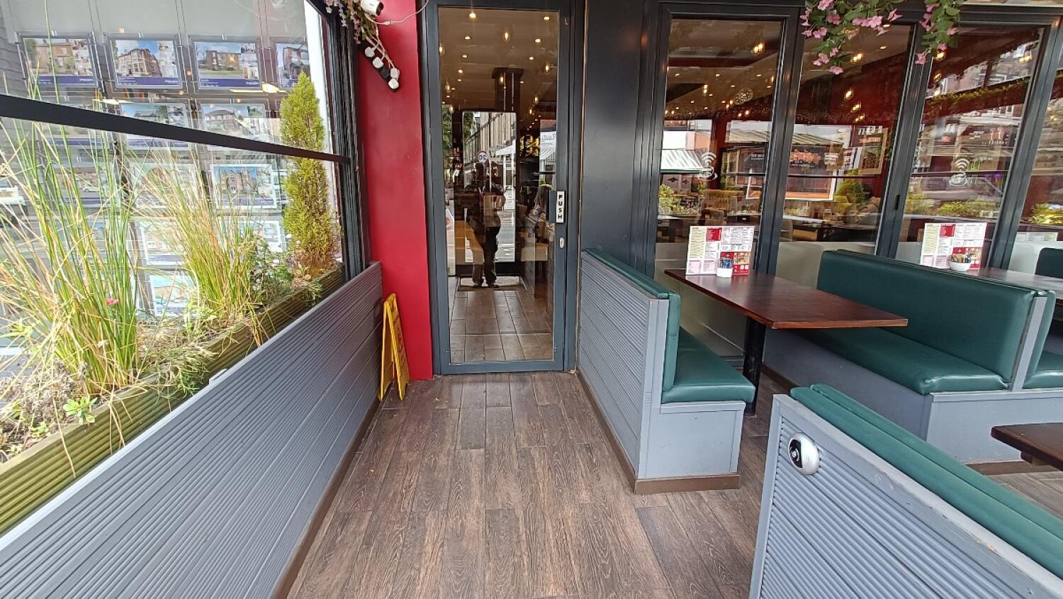 Outdoor – Front or street space