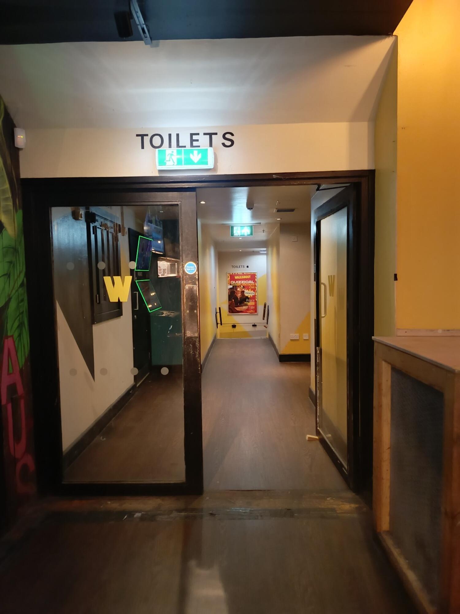Wheelchair-accessible bathroom