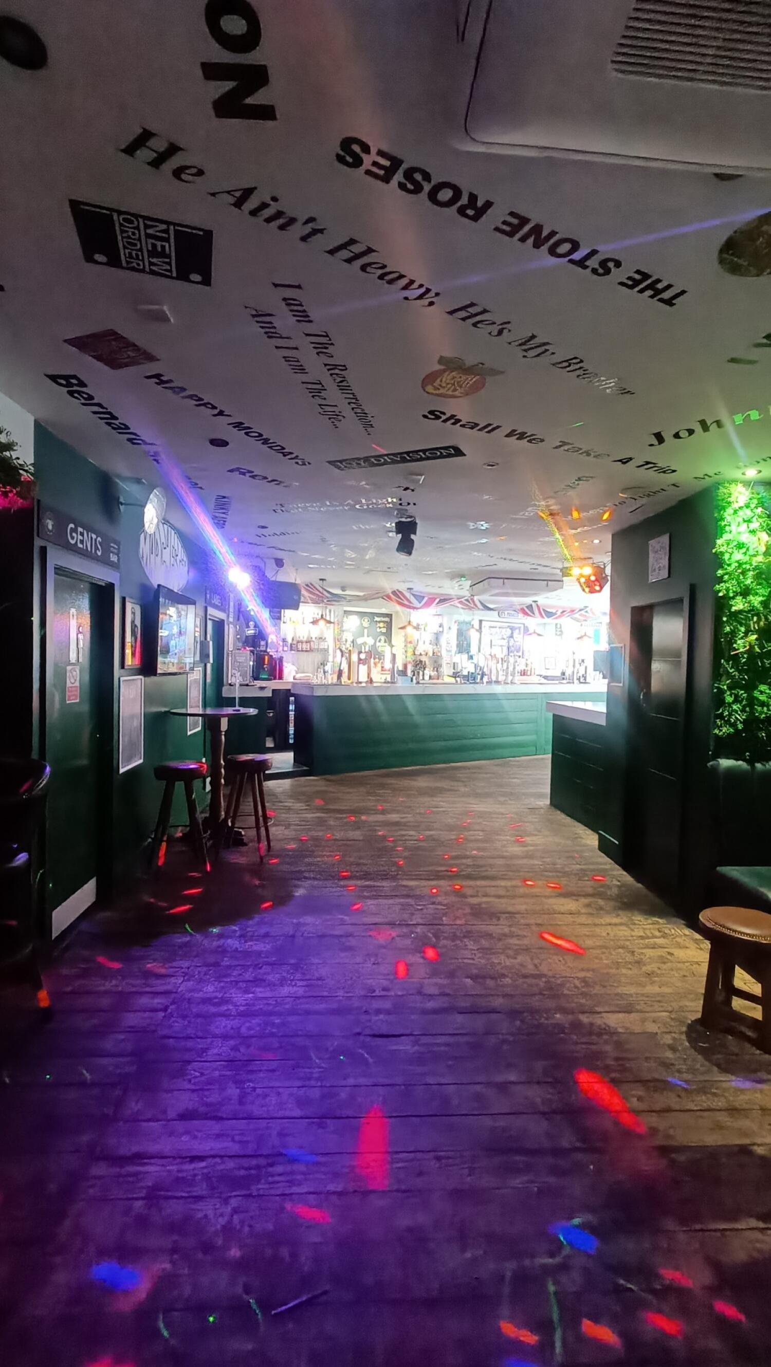 Indoor - Back space