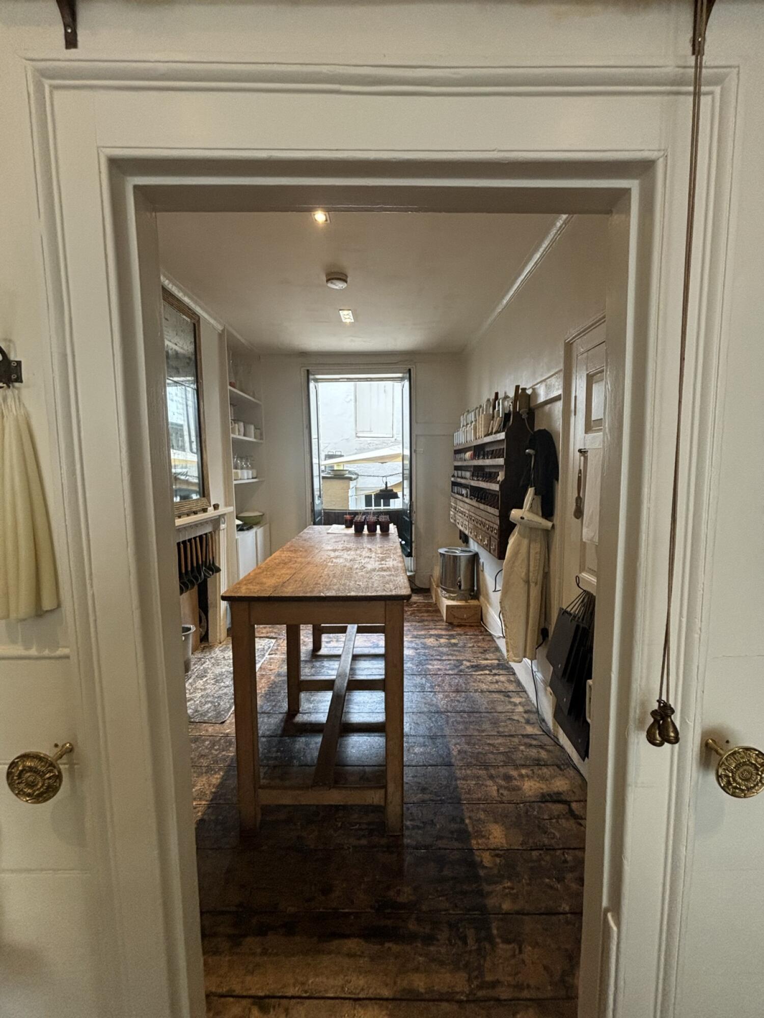 Indoor - Back space