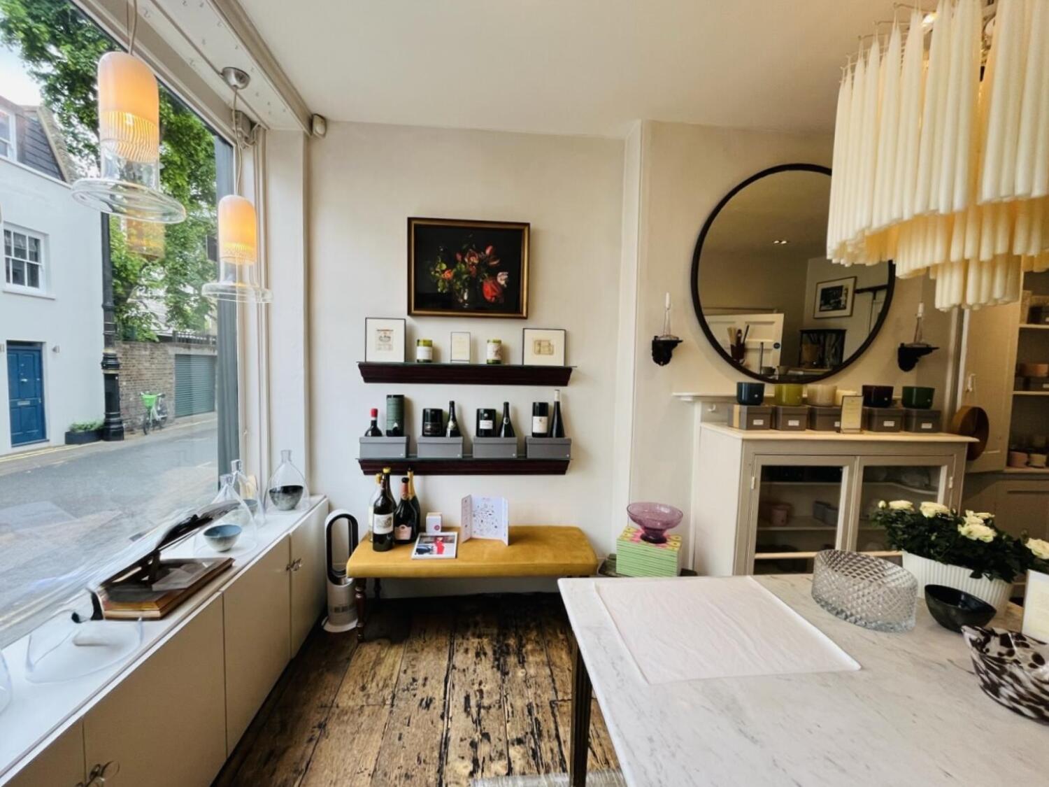 Indoor – Front space