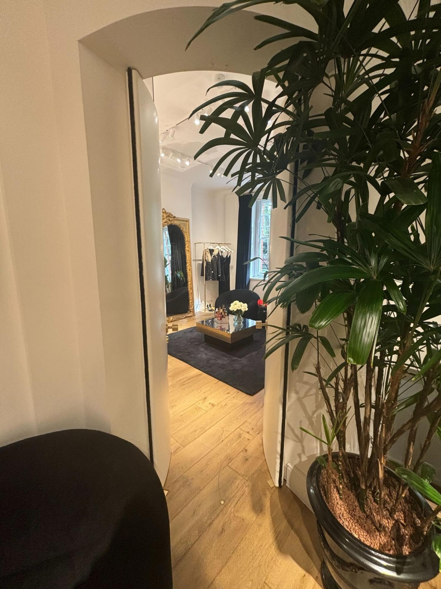 Indoor - Side space