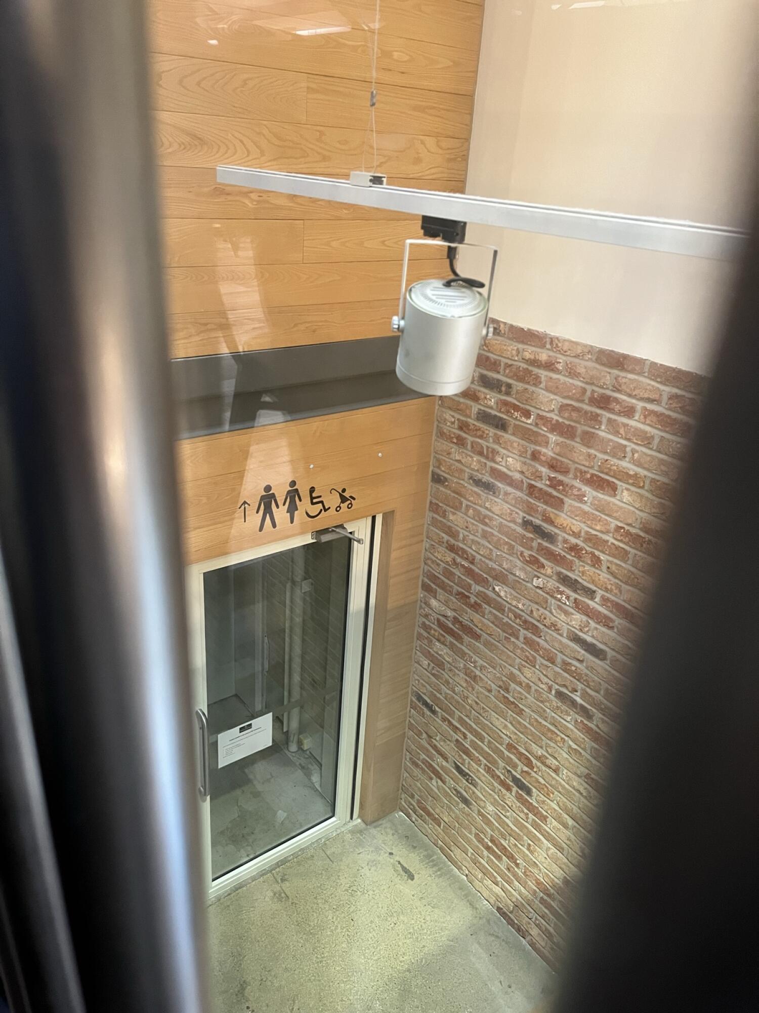Indoor – Front space