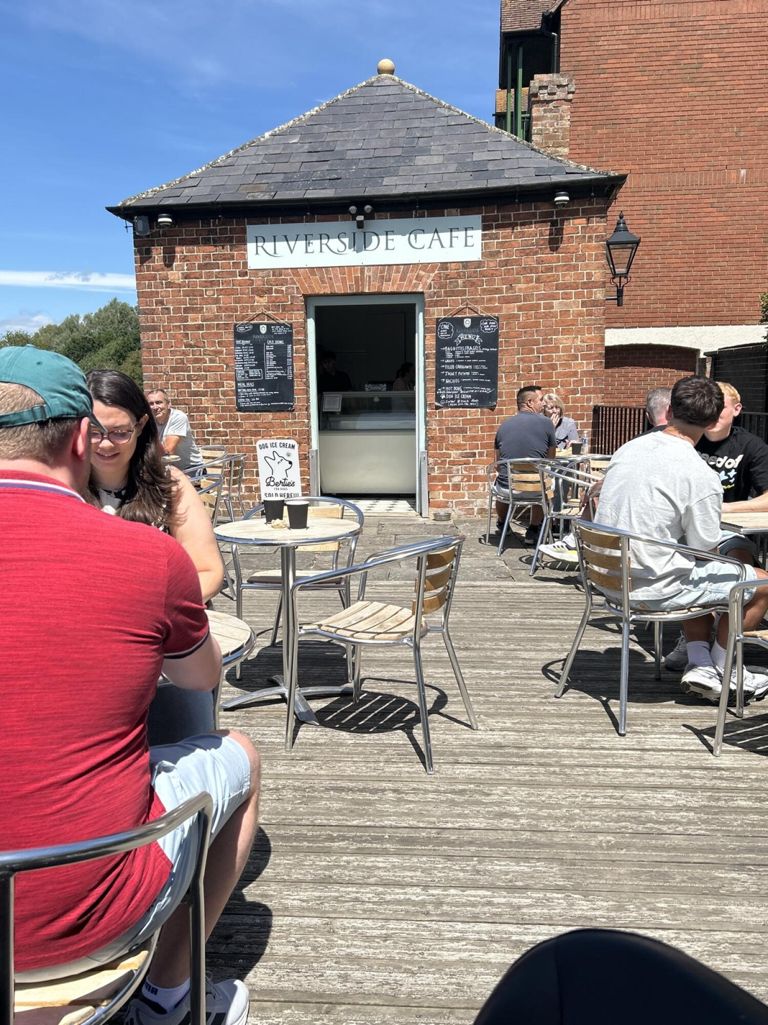 Riverside Cafe