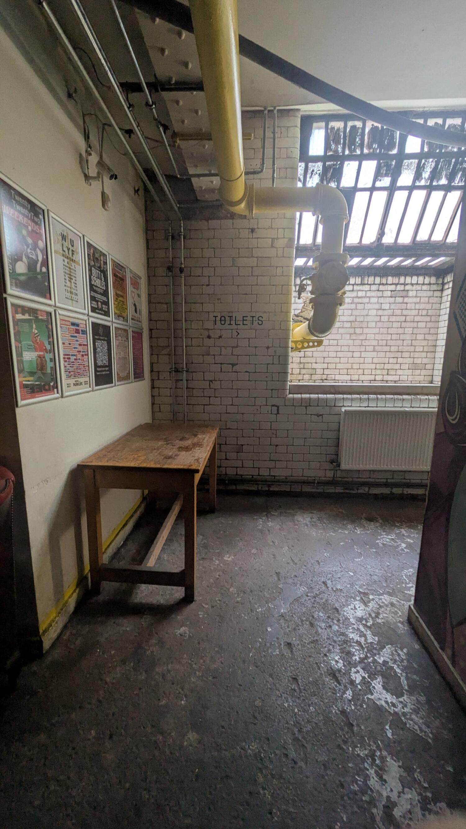 Wheelchair-accessible bathroom
