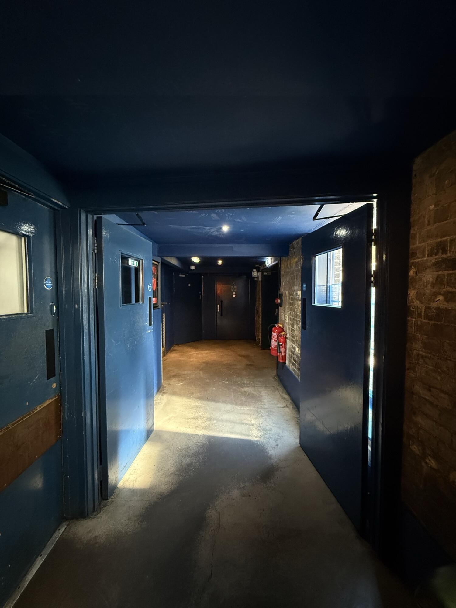 Wheelchair-accessible bathroom