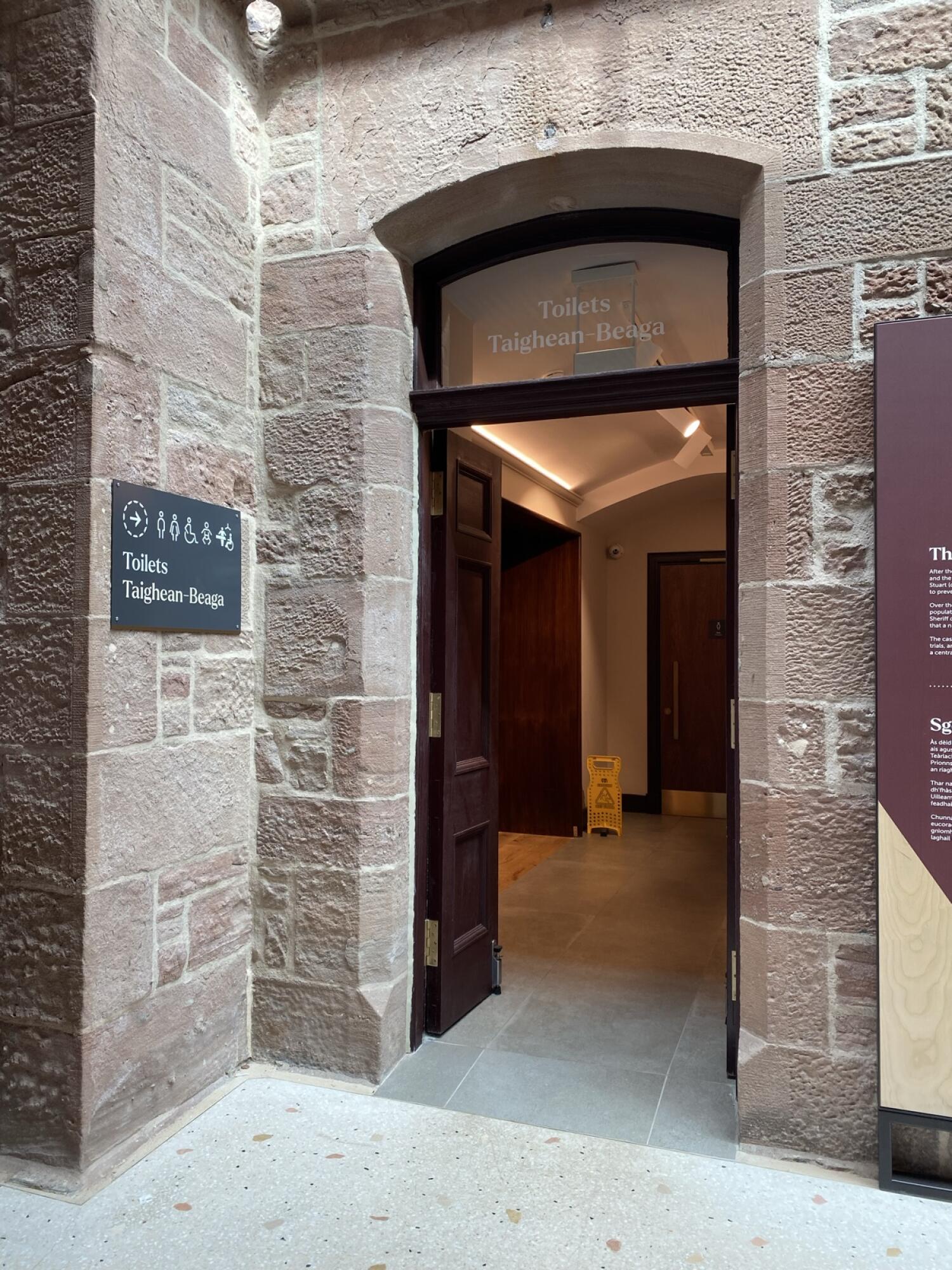Wheelchair-accessible bathroom
