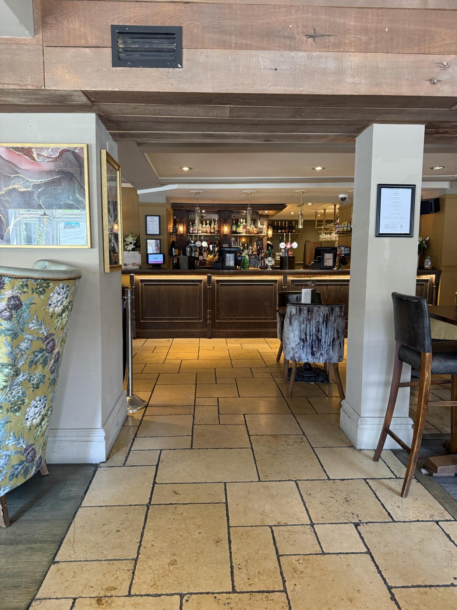 Indoor – Front space