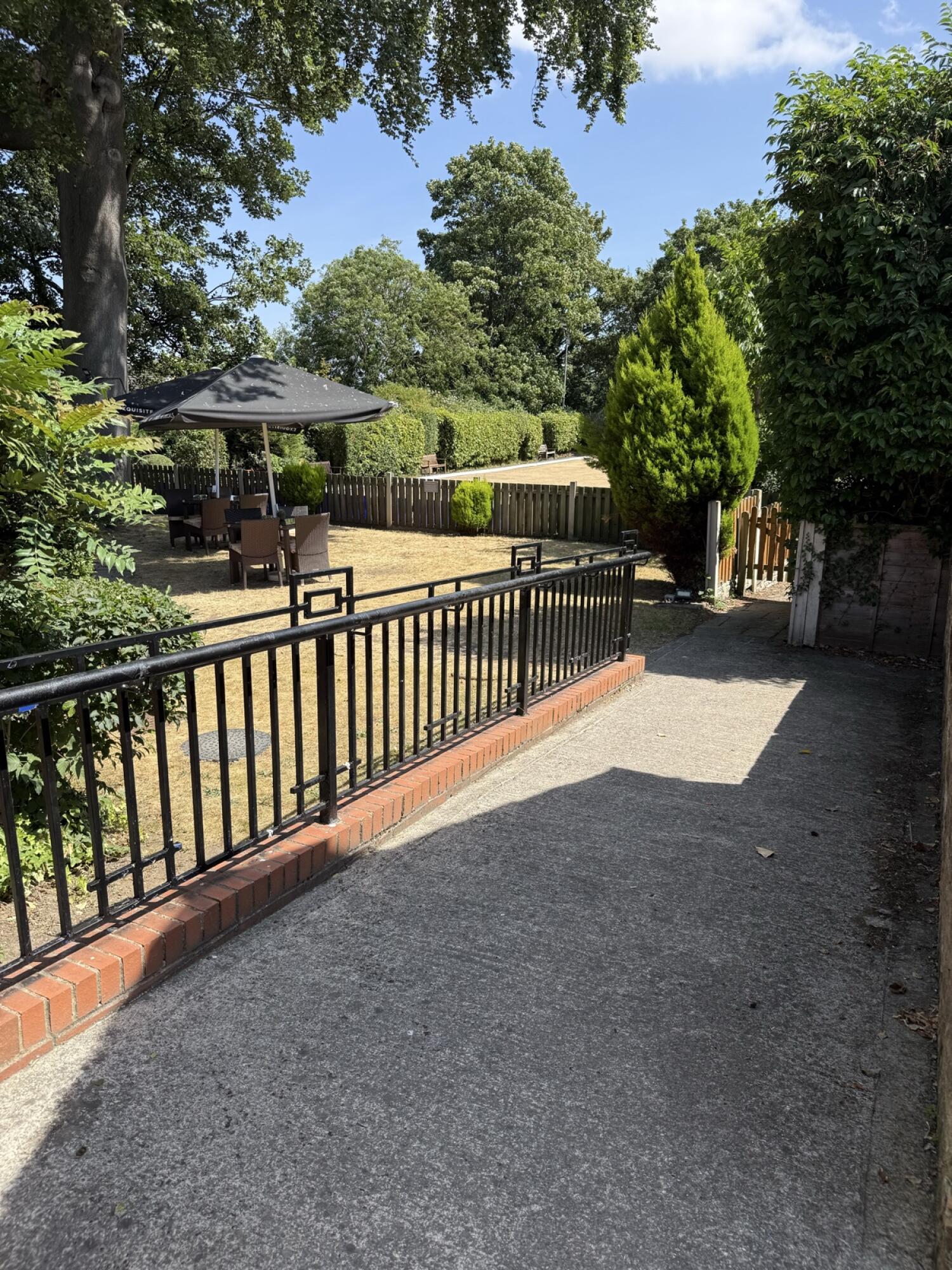 Outdoor – Back space