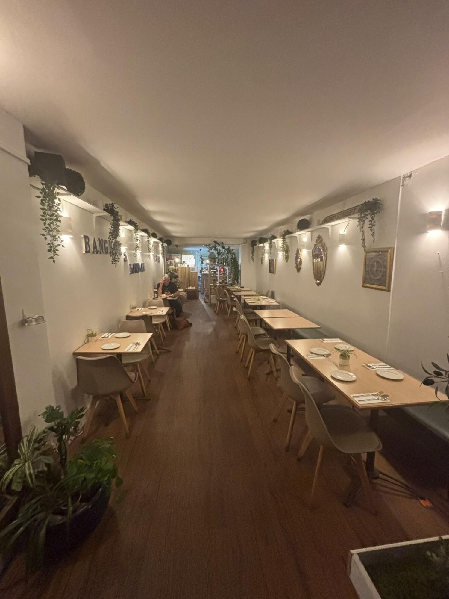 Indoor – Front space