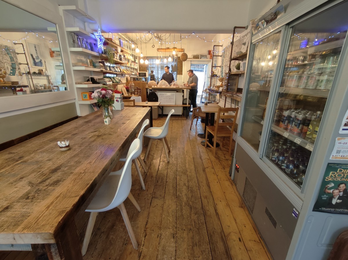 Indoor – Front space