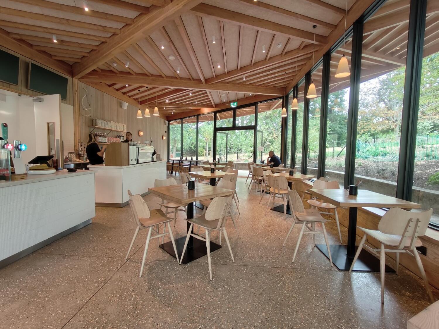 Indoor – Front space