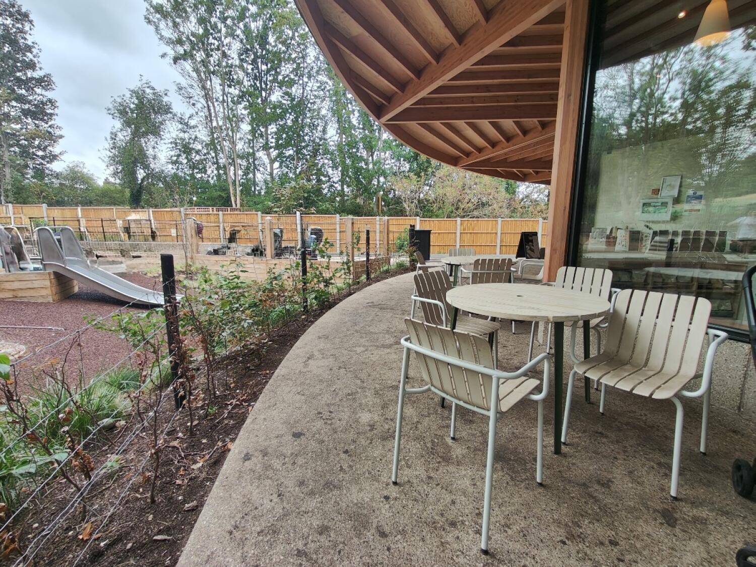 Outdoor – Front or street space
