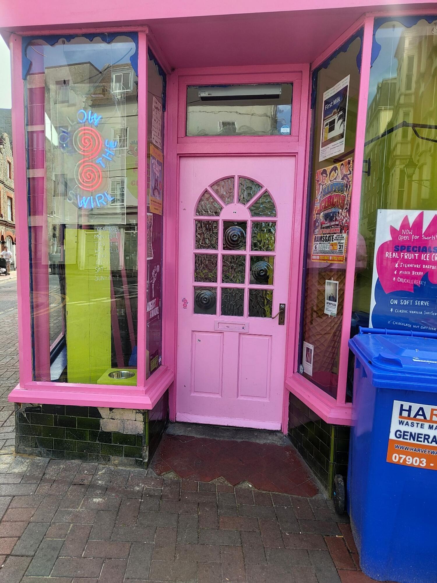 Follow the Swirl Ice Cream Shop