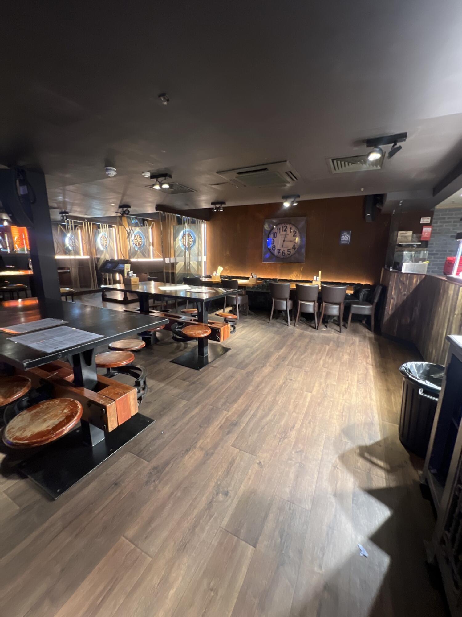 Indoor – Front space