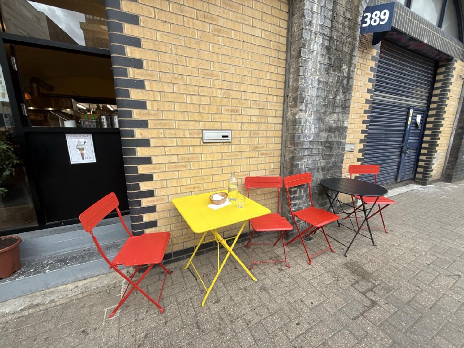 Outdoor – Front or street space