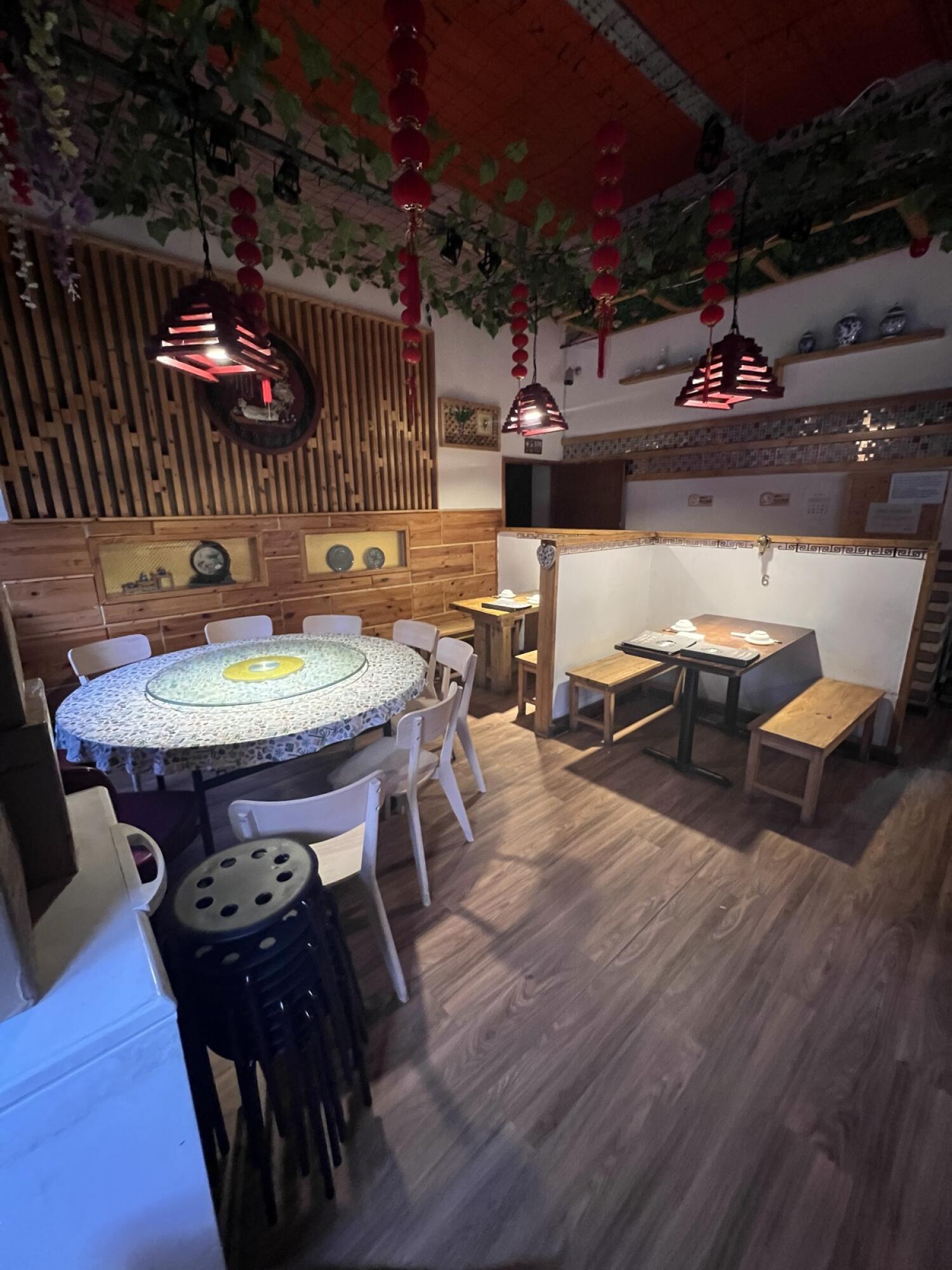 Indoor – Front space