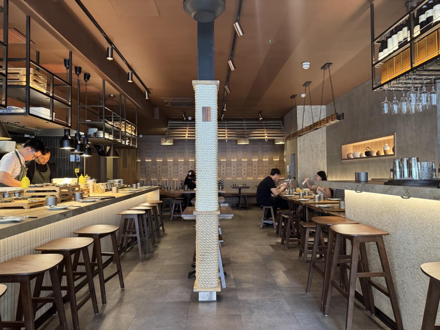 Indoor – Front space