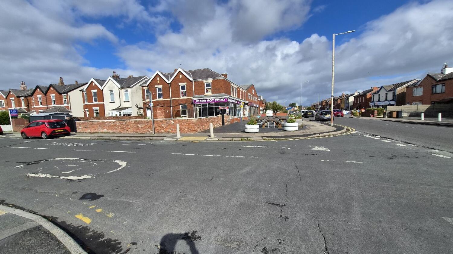 Outdoor – Front or street space