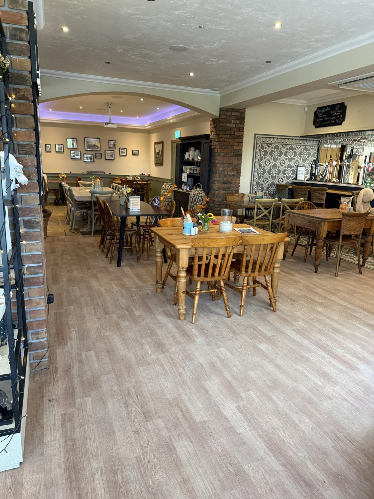 Indoor – Front space