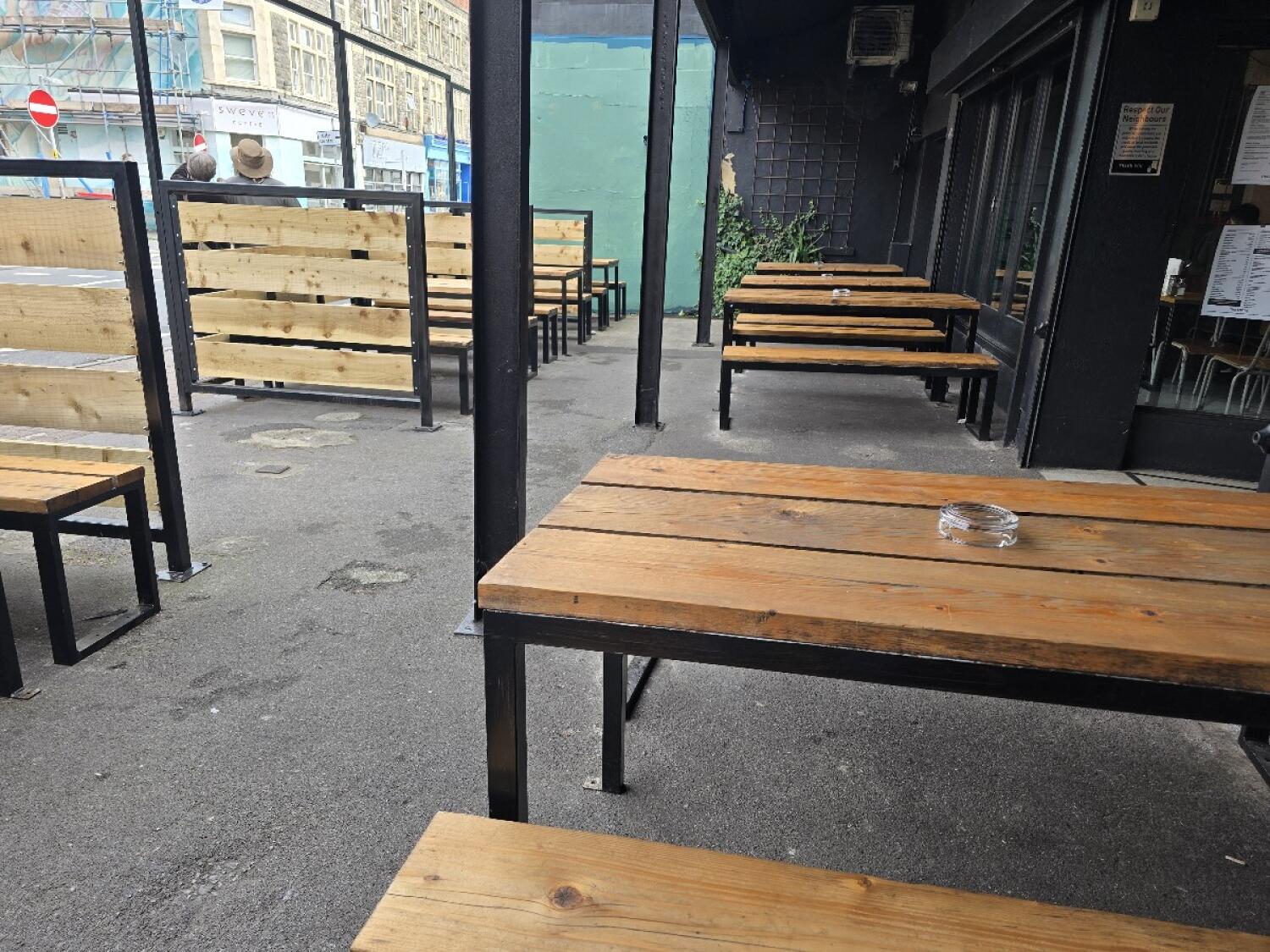 Outdoor – Front or street space