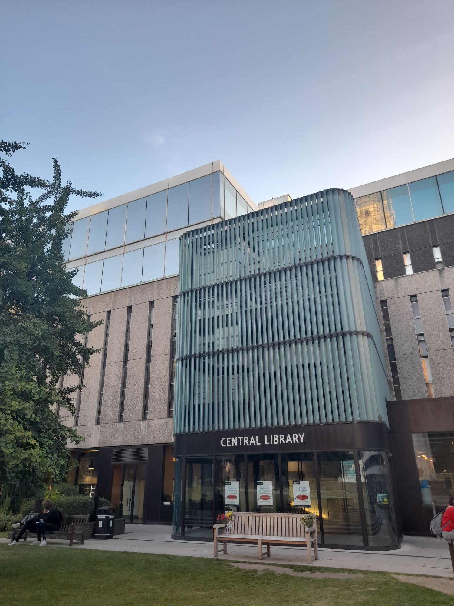 The cafe is located on the Imperial College campus. Thus, you need to first enter the university campus in order to reach the cafe. The cafe itself is located in the Central Library.