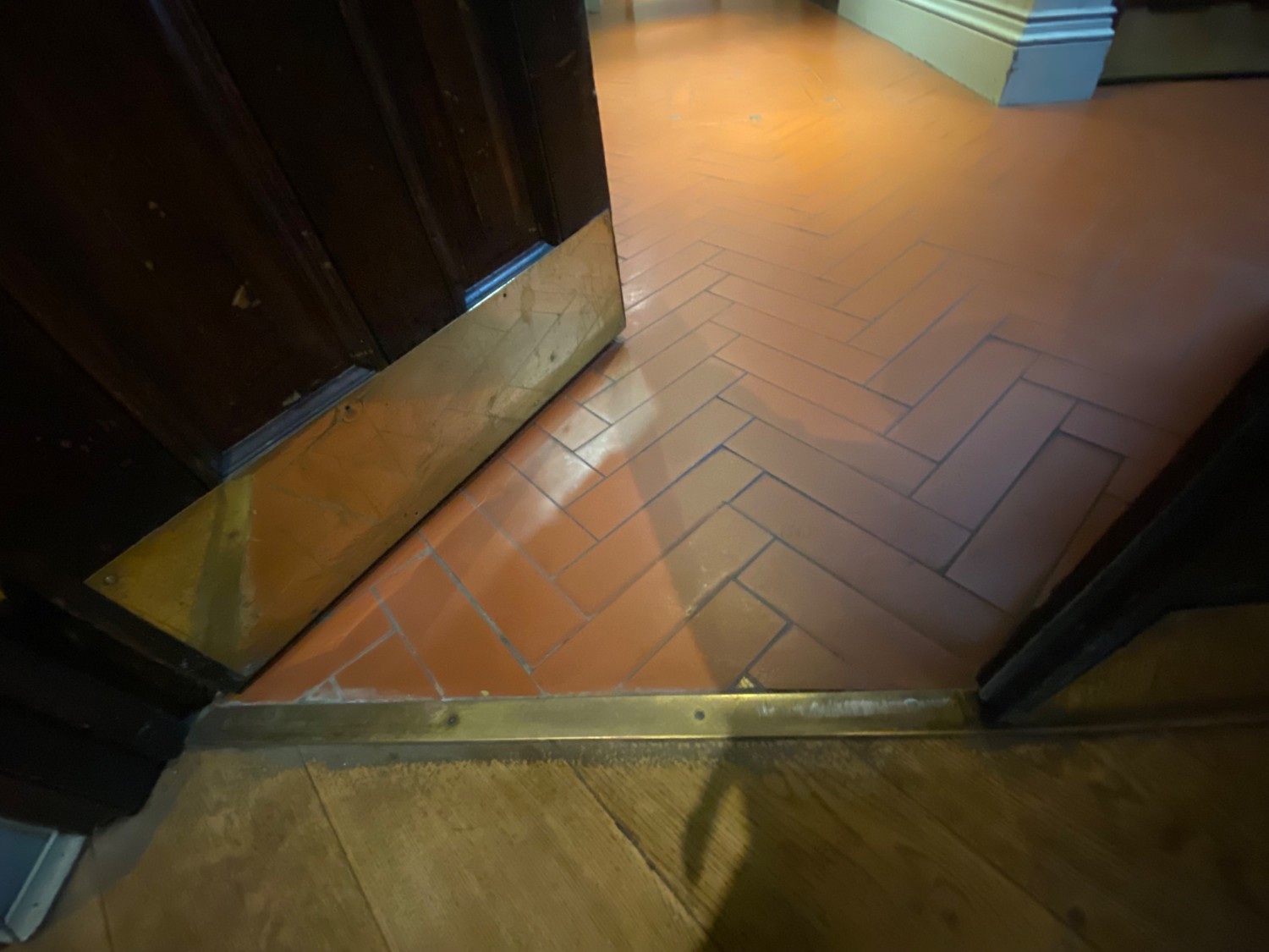 Small bump at foot of door.