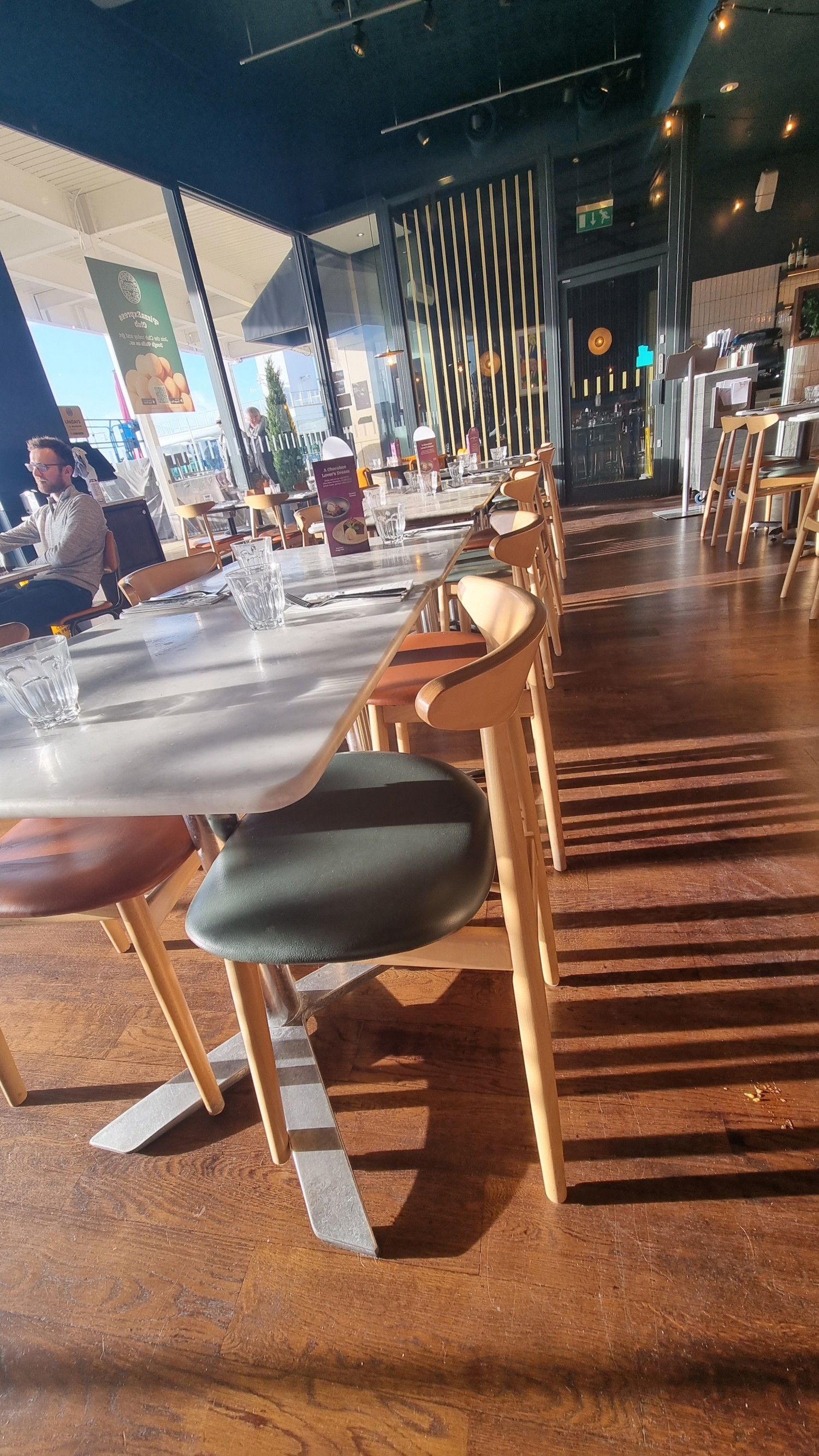Main entrance eating area