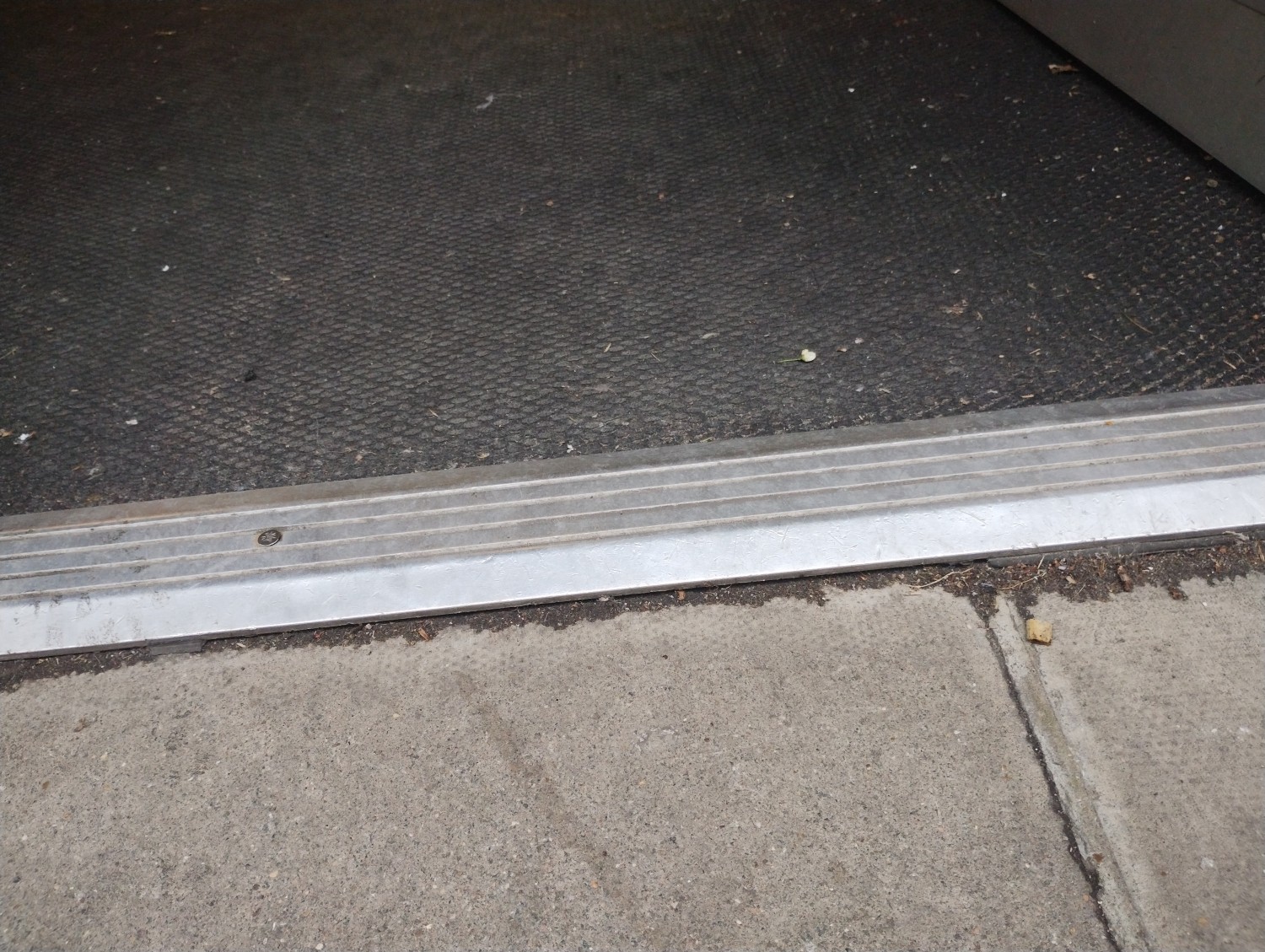 Picture of small bump of main entrance.