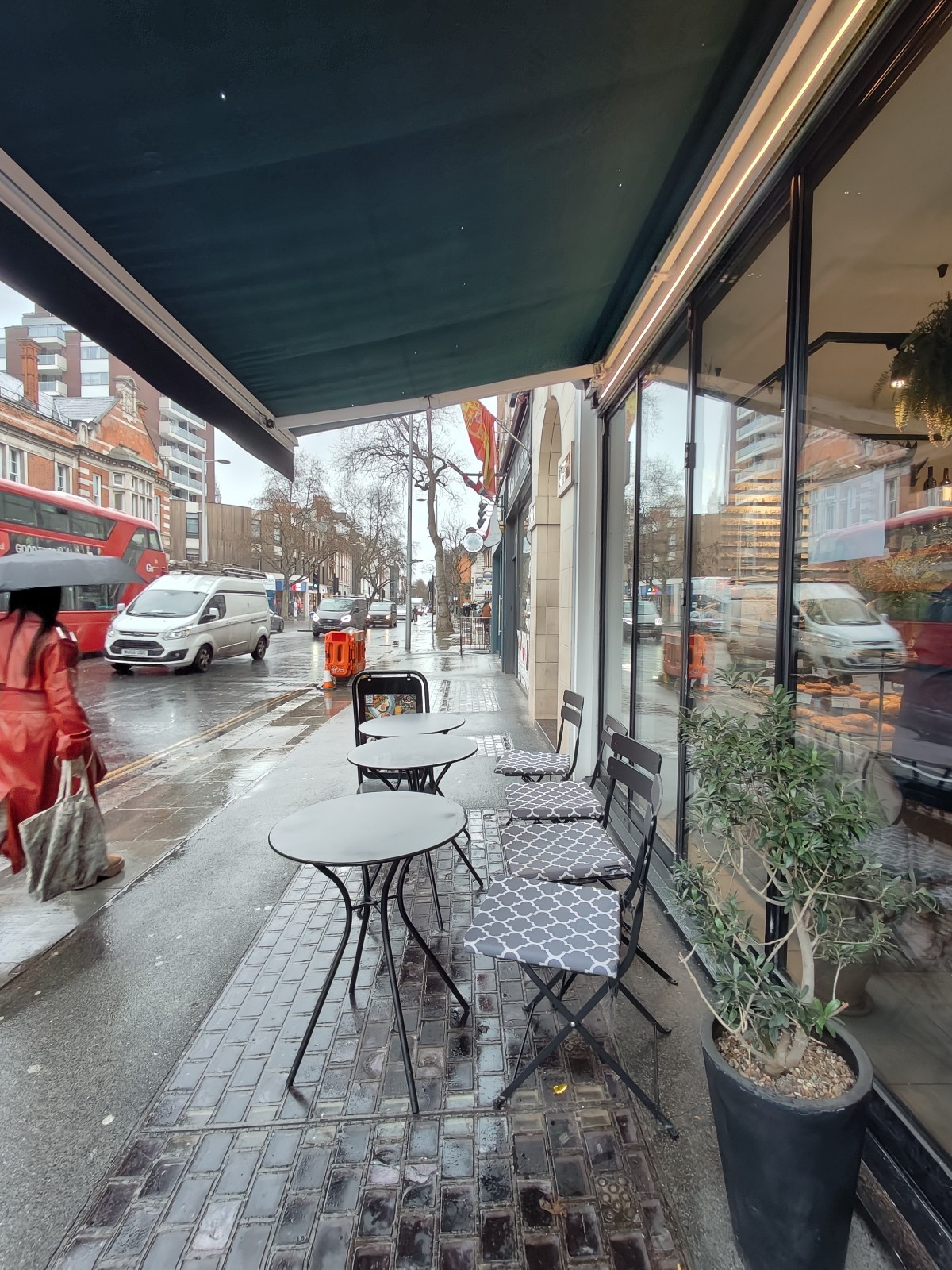 Outdoor – Front or street space