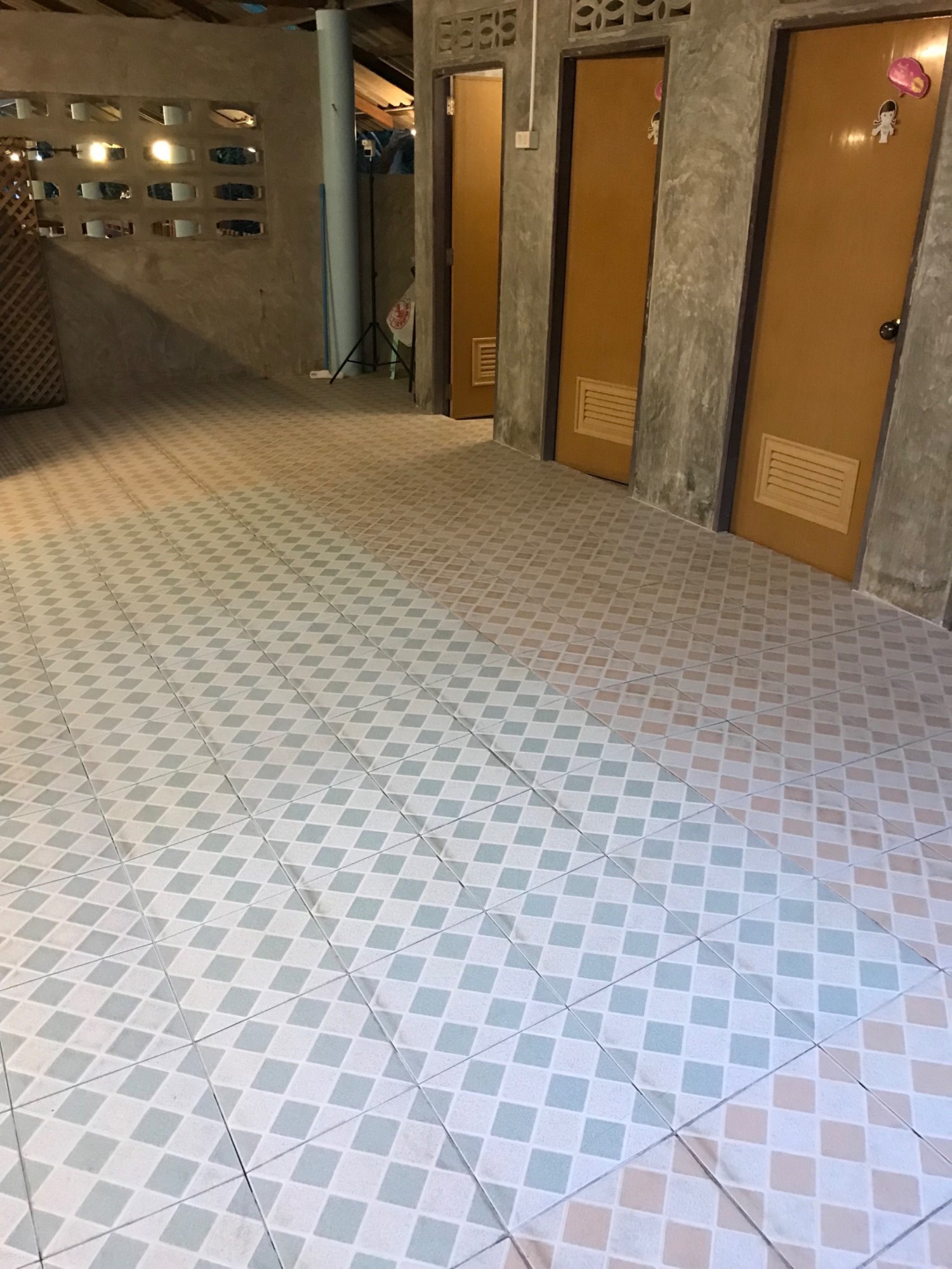On frontif bathroom large levelsurface
