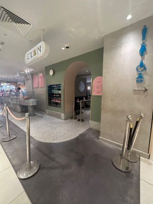 Main entrance. Straight ahead step free access and then pathway starts to the left.