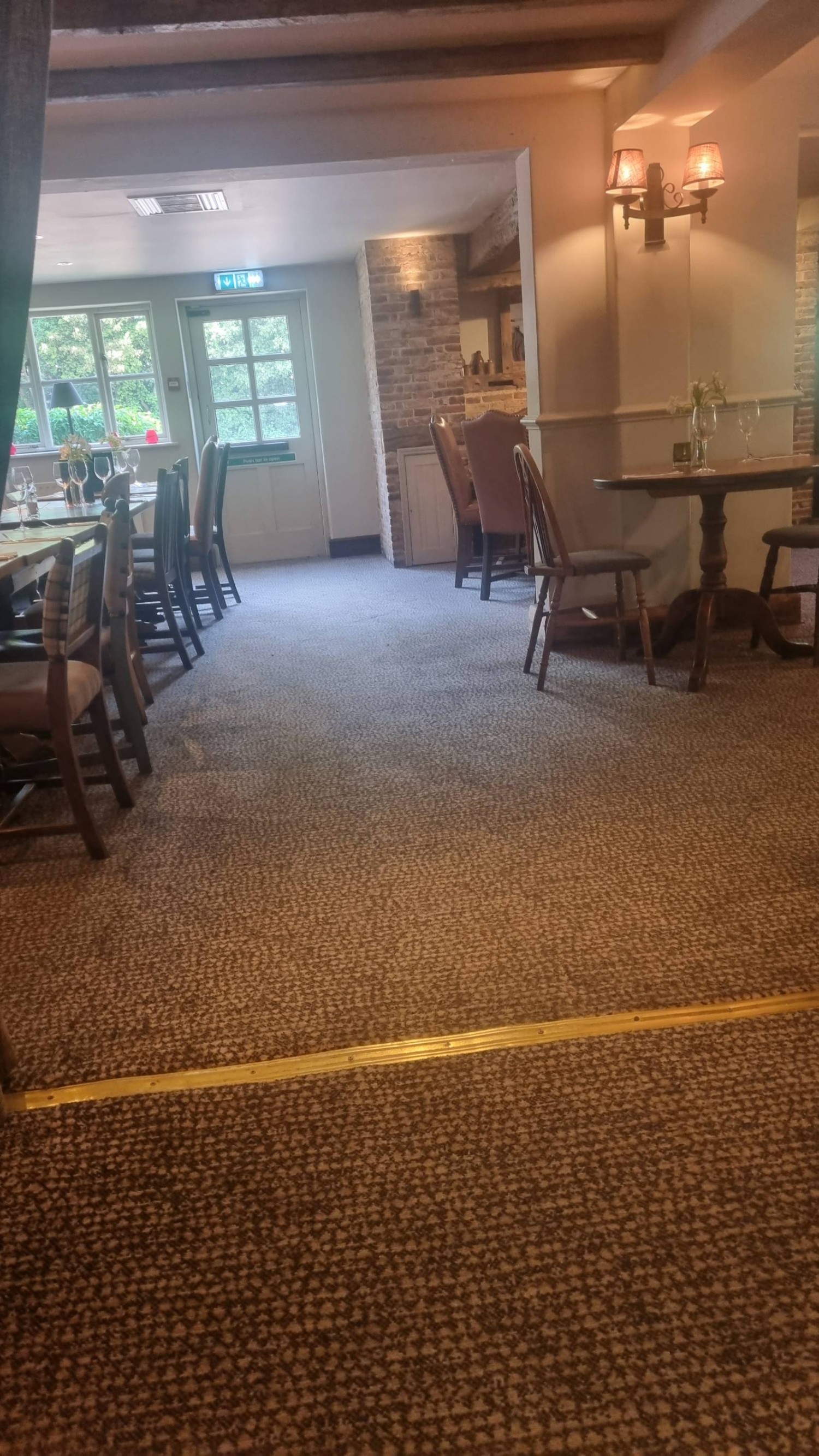 Side eating area