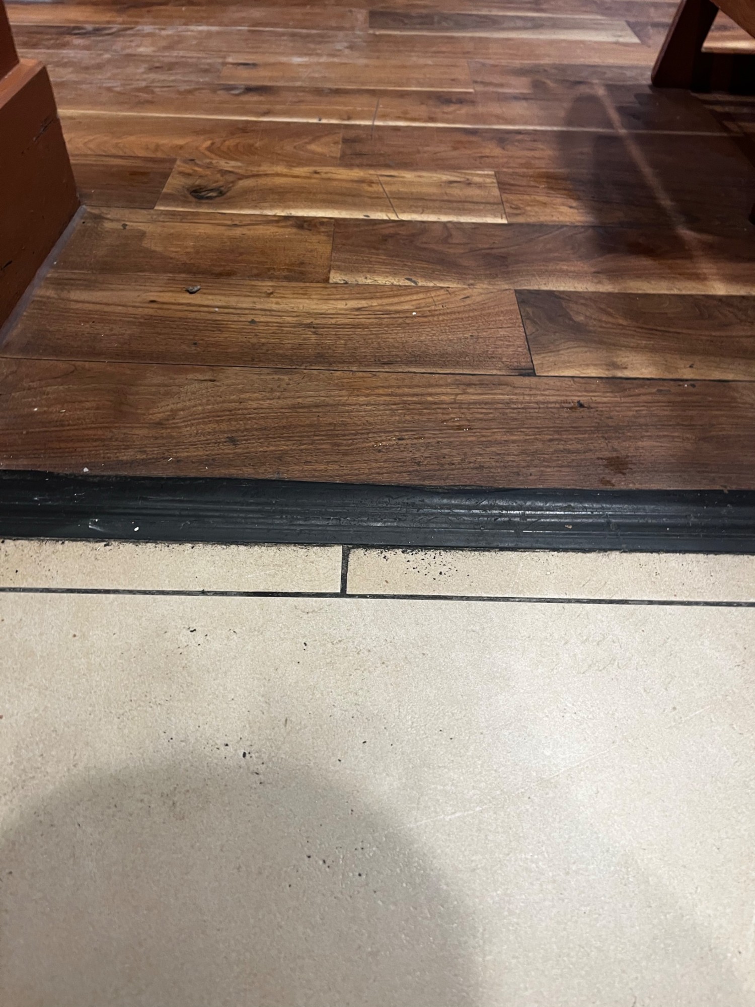 Small bump at foot of door.