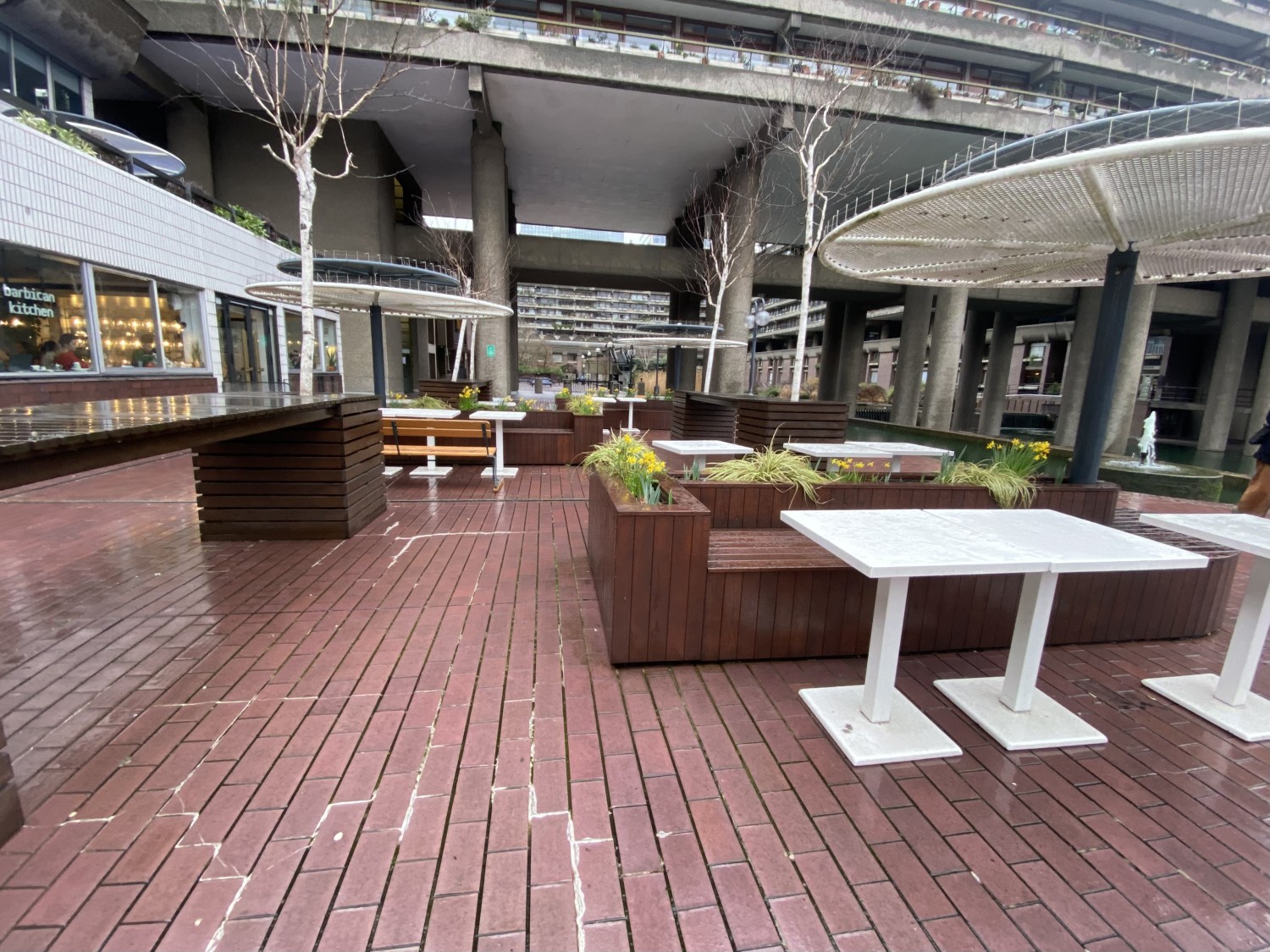 Outdoor – Front or street space